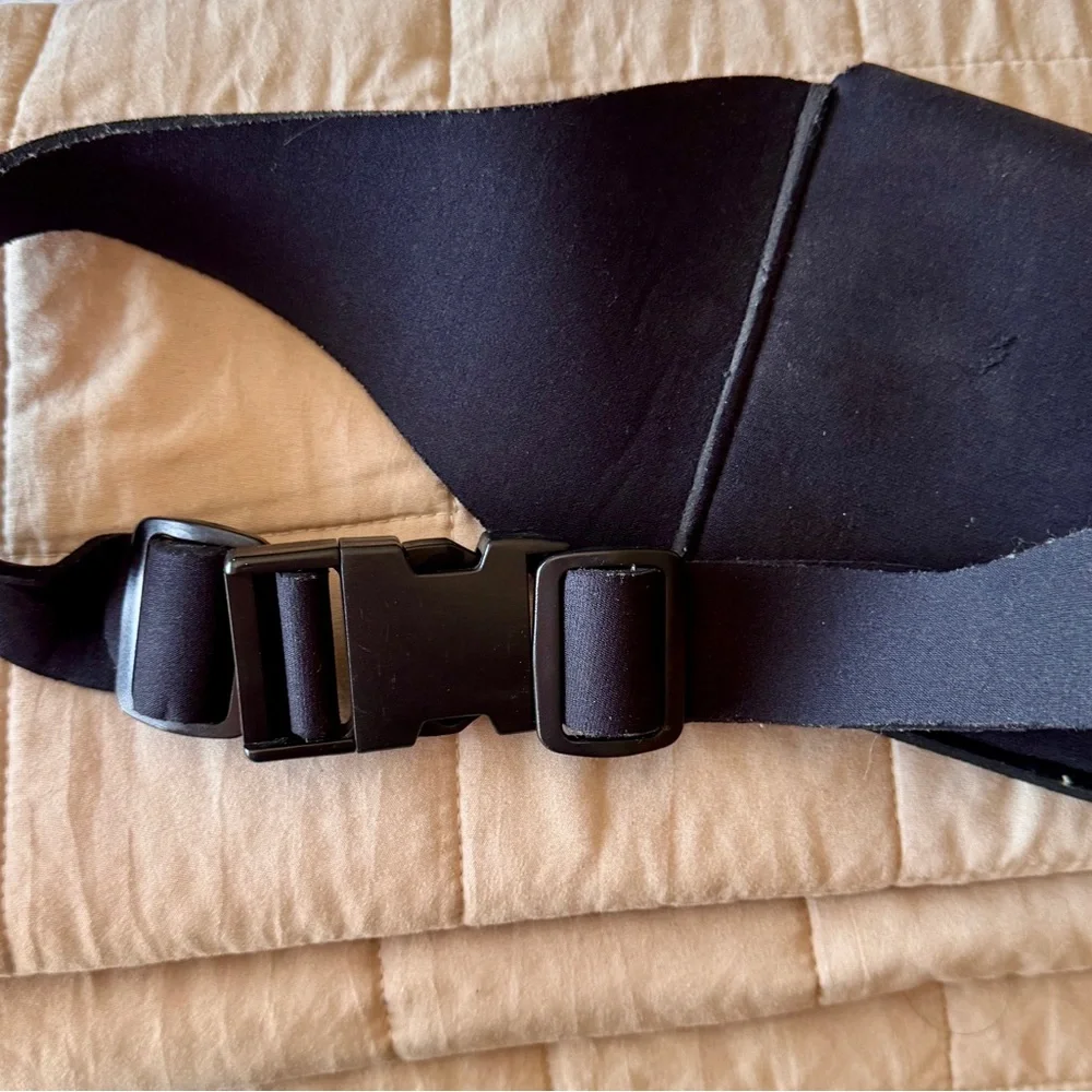 Freestyle Black neoprene workout  Belt